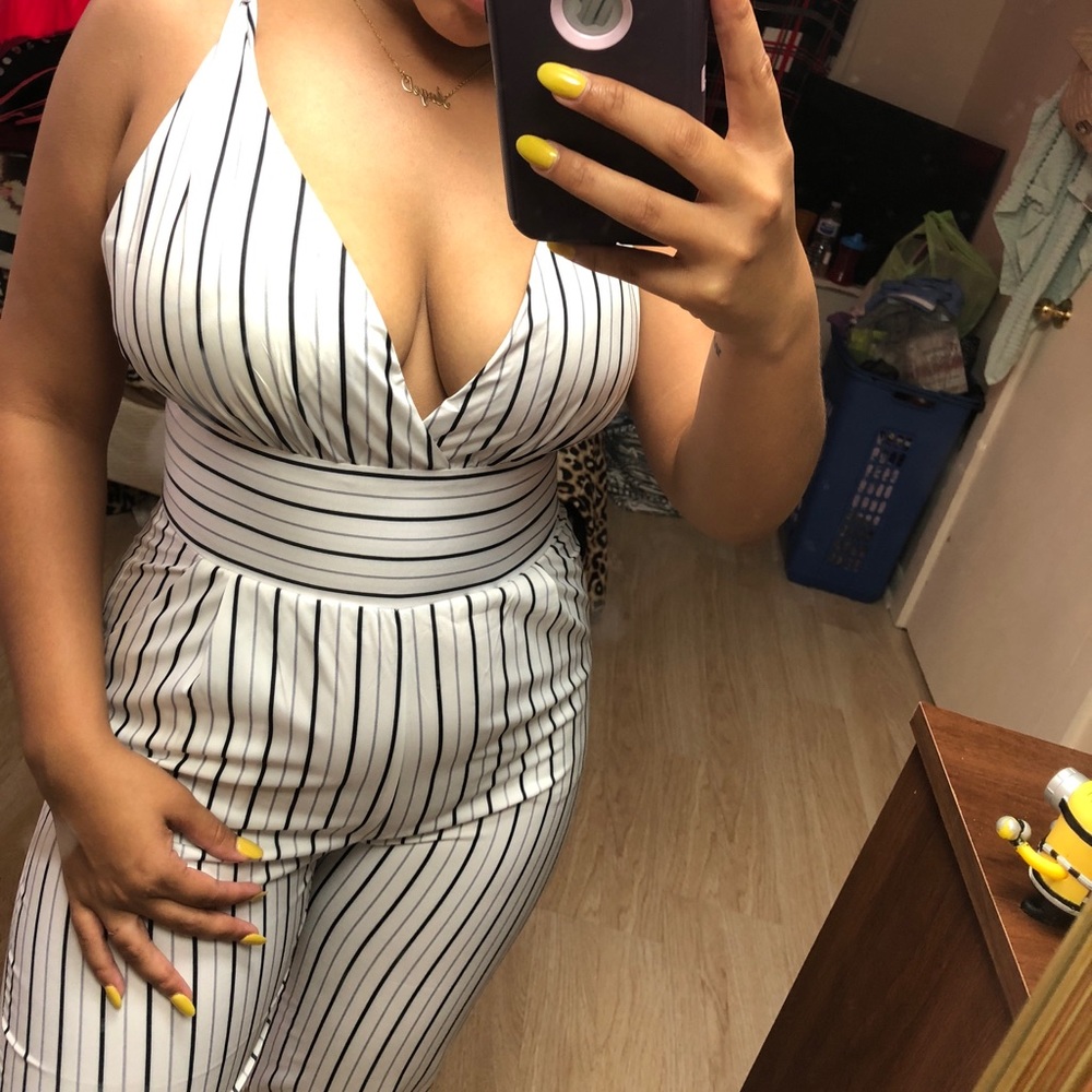 🔥  * 1 LARGE LEFT* White jumpsuit